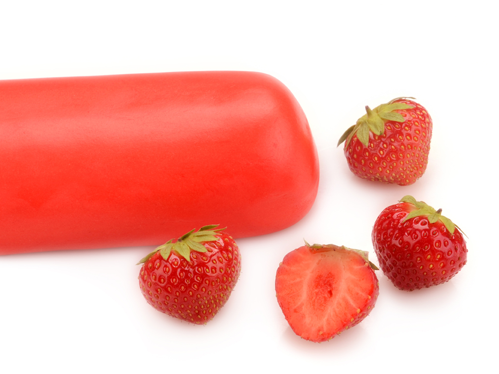 Ein Bild vom Rollfondant in der Farbe rot mit Erdbeergeschmack